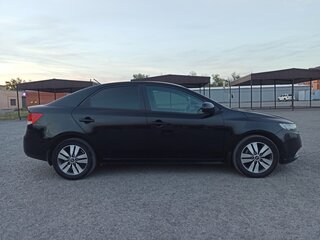 2013 Kia Cerato 6-speed II, чёрный, 850000 рублей, вид 5