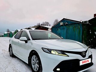 2019 Toyota Camry VIII (XV70), белый, 2700000 рублей, вид 2