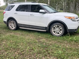 2014 Ford Explorer V, белый, 1300000 рублей, вид 3