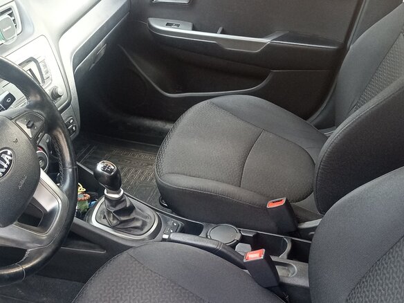 2015 Kia Rio III, чёрный, 1095000 рублей - вид 4