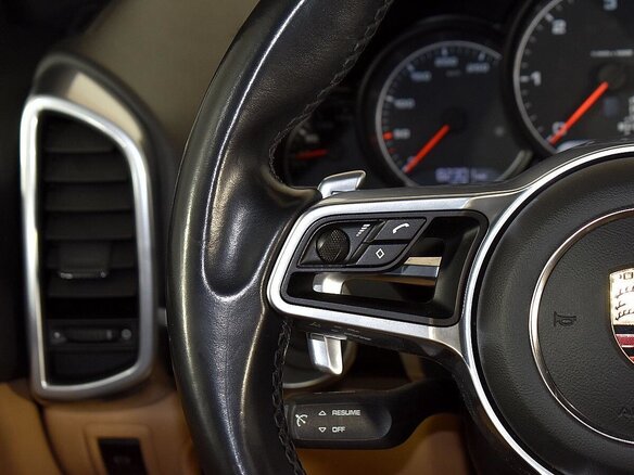 2015 Porsche Cayenne Diesel II Рестайлинг (958), белый - вид 11