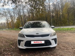 2017 Kia Rio IV, белый, 909000 рублей, вид 2