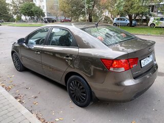 2010 Kia Cerato 6-speed II, золотистый, 725000 рублей, вид 5