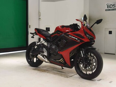 2023 Honda CBR 650R, красный, 977000 рублей, вид 3