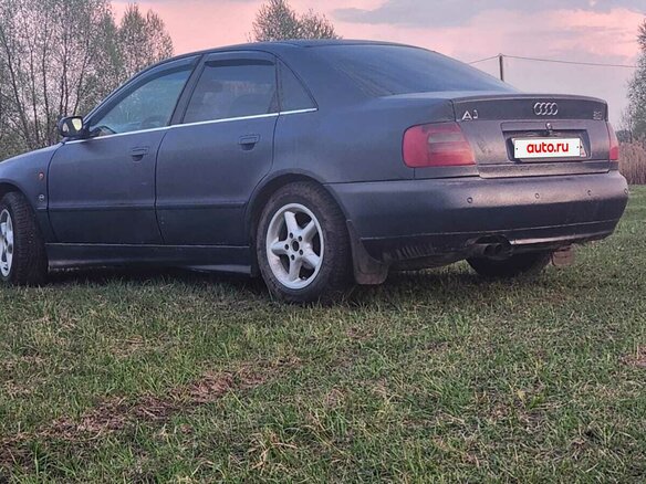 1997 Audi A4 I (B5), синий, 300000 рублей - вид 5