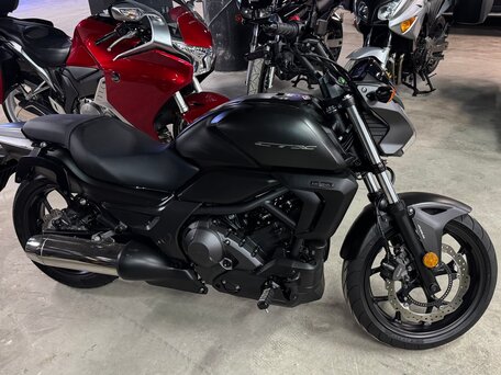 2016 Honda CTX 700, чёрный, 720000 рублей, вид 1