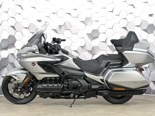 2025 Honda GL 1800 Gold Wing, серебристый, 3649000 рублей, вид 4