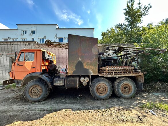 1991 КамАЗ Буровая установка, оранжевый, 2000000 рублей