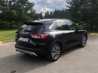 2020 Ford Escape IV, чёрный, 1500000 рублей, вид 4