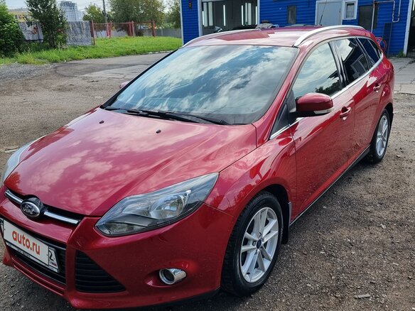 2013 Ford Focus III, красный, 900000 рублей - вид 1