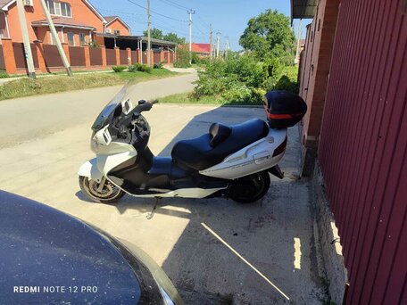 2002 Suzuki Burgman (SkyWave) 650, белый, 320000 рублей, вид 2