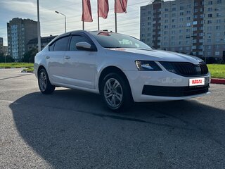 2018 Skoda Octavia III (A7) Рестайлинг, белый, 1550000 рублей, вид 1