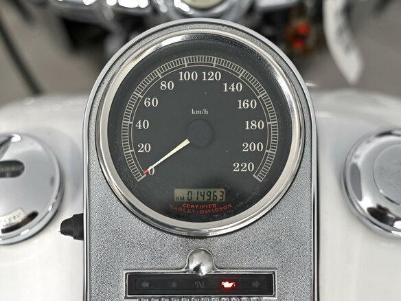 2006 Harley-Davidson Road King, белый, 777000 рублей - вид 8