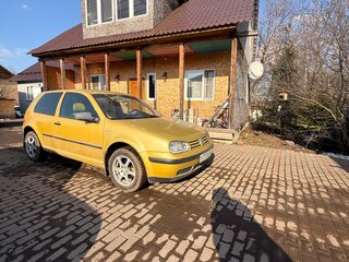 2002 Volkswagen Golf IV, жёлтый, 320000 рублей, вид 4