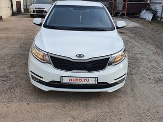 2015 Kia Rio III Рестайлинг, белый, 750000 рублей, вид 1