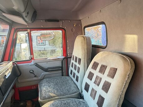 1993 КамАЗ 55102, красный, 800000 рублей, вид 3