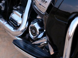 2017 Harley-Davidson Street Glide, чёрный, 1524042 рублей, вид 2