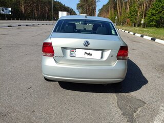 2011 Volkswagen Polo V, серебристый, 530000 рублей, вид 4