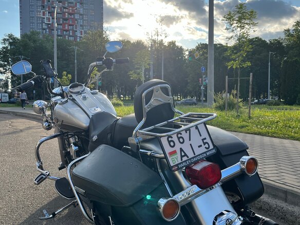 2003 Harley-Davidson Road King, серебристый, 700000 рублей - вид 6