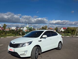 2013 Kia Rio III, белый, 600000 рублей, вид 1