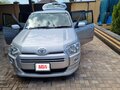 2015 Toyota Succeed I Рестайлинг, серебристый, 1400000 рублей - вид 1