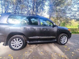 2014 Toyota Land Cruiser 200 Series Рестайлинг 1, серый, 4000000 рублей, вид 5