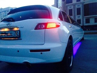 2007 Infiniti FX35 I (S50) Рестайлинг, белый, 1500000 рублей, вид 4