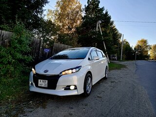 2013 Toyota Wish II Рестайлинг, белый, 2000000 рублей, вид 3