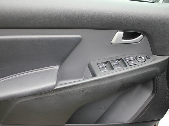 2014 Kia Sportage III Рестайлинг, серебристый - вид 13