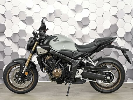 2024 Honda CB 650R, серый, 1177000 рублей, вид 4
