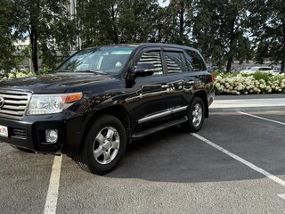 2013 Toyota Land Cruiser 200 Series Рестайлинг 1, чёрный, 3399000 рублей, вид 2
