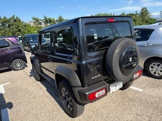 2023 Suzuki Jimny Sierra IV, чёрный, 1632776 рублей, вид 3
