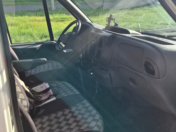 2002 Ford Transit, белый, 500000 рублей - вид 2