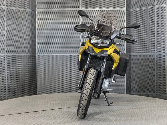 2019 BMW F 750 GS, жёлтый, 949000 рублей - вид 2