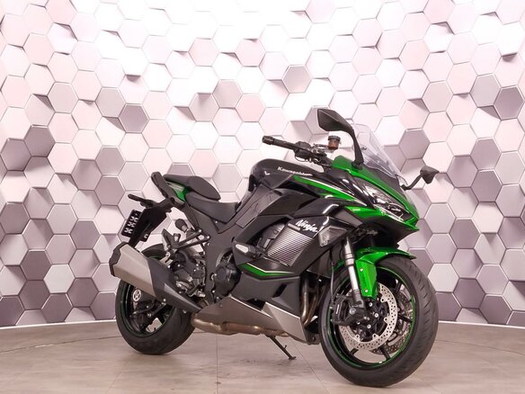 2023 Kawasaki Ninja 1000 SX, чёрный, 1229000 рублей