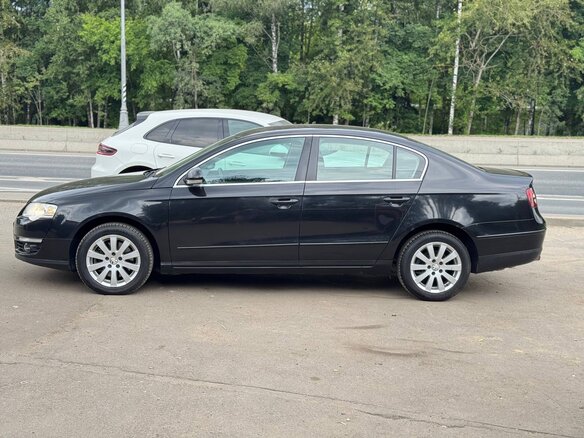 2010 Volkswagen Passat B6, чёрный - вид 6