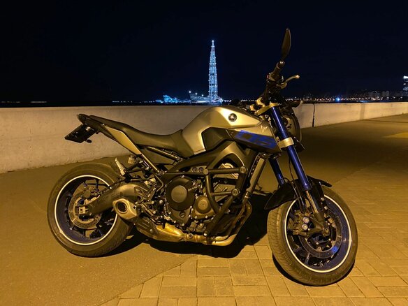 2016 Yamaha MT-09 (FZ-09), серый, 730000 рублей