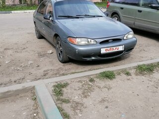 1997 Ford Escort (North America) III, серебристый, 150000 рублей, вид 2