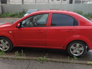 2010 Chevrolet Aveo I Рестайлинг, красный, 385000 рублей, вид 3