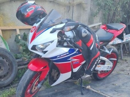 2014 Honda CBR 1000 RR/RA Fireblade, красный, 1100000 рублей, вид 1