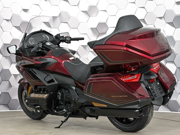 2025 Honda GL 1800 Gold Wing, красный, 3649000 рублей - вид 7