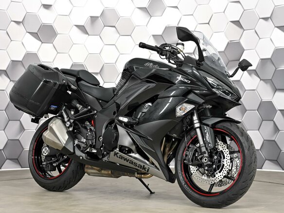 2018 Kawasaki Z 1000SX, чёрный, 969000 рублей