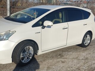 2013 Toyota Prius Alpha I (ZVW40/41), белый, 1350000 рублей, вид 1