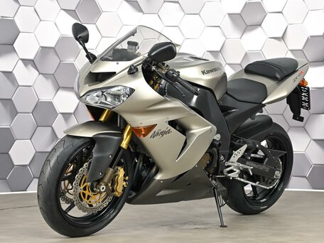 2005 Kawasaki ZX-10R Ninja, серый, 699000 рублей, вид 2