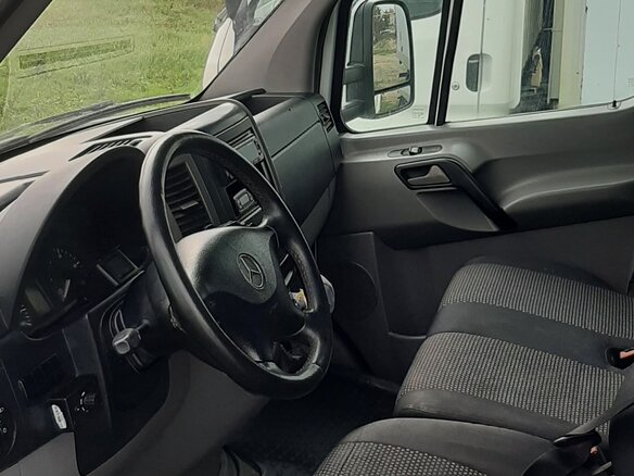 2007 Mercedes-Benz Sprinter, белый, 2200000 рублей - вид 4