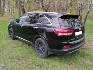 2017 Kia Sorento III Prime, чёрный, 2500000 рублей, вид 4