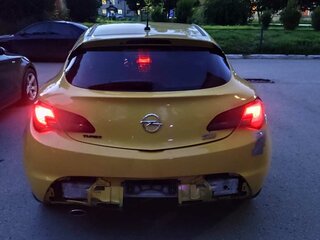 2012 Opel Astra GTC J Рестайлинг, жёлтый, 615000 рублей, вид 4