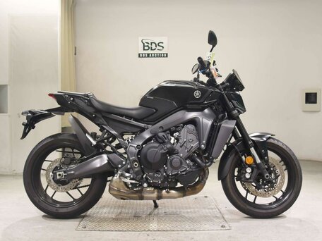 2025 Yamaha MT-09 (FZ-09), чёрный, 1277000 рублей, вид 2