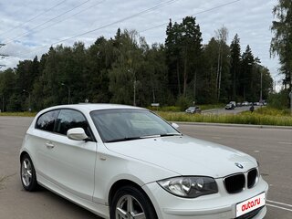 2010 BMW 1 серии 116i I (E81/E82/E87/E88) Рестайлинг, белый, 890000 рублей, вид 5