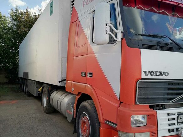 1998 Volvo FH, красный, 4000000 рублей - вид 4